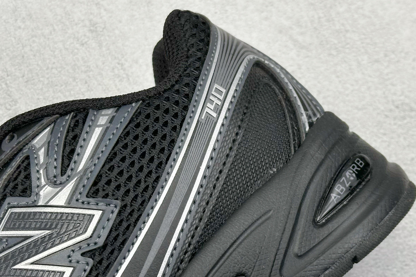 New Balance 740 Black Metallic