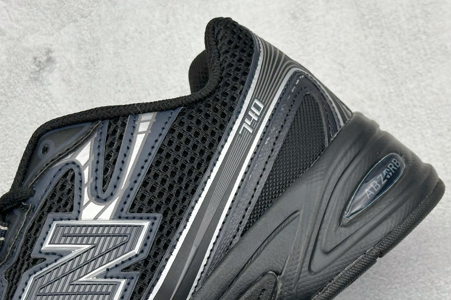 New Balance 740 Black & Silver Metallic