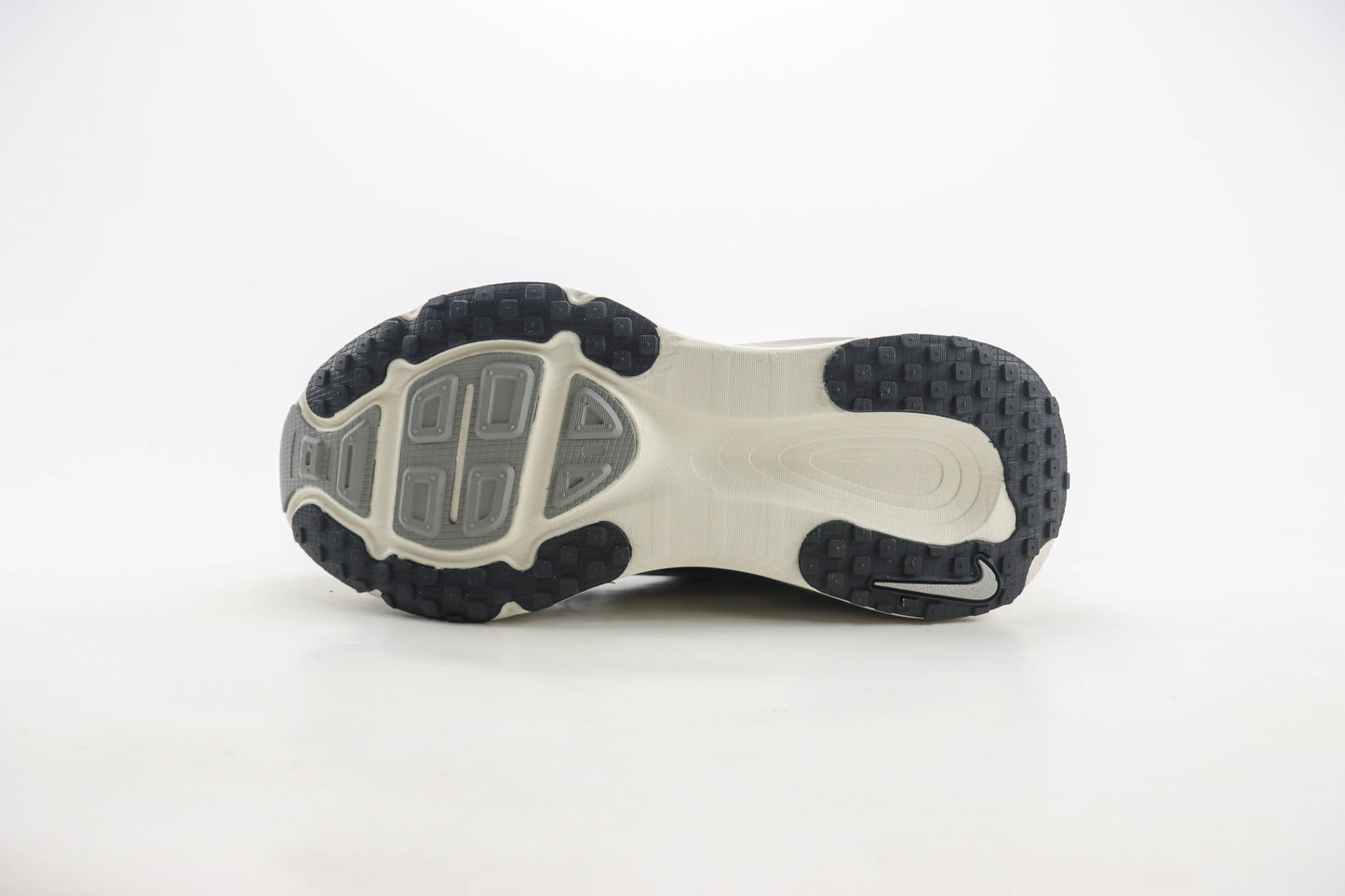 Nike Vomero 18 Black & Coconut Milk