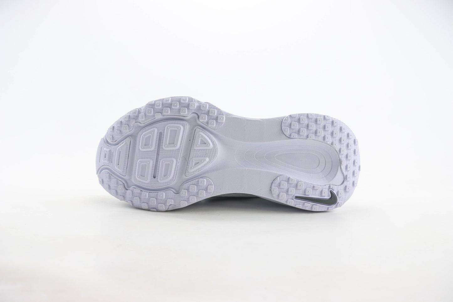Nike Vomero 18 All White
