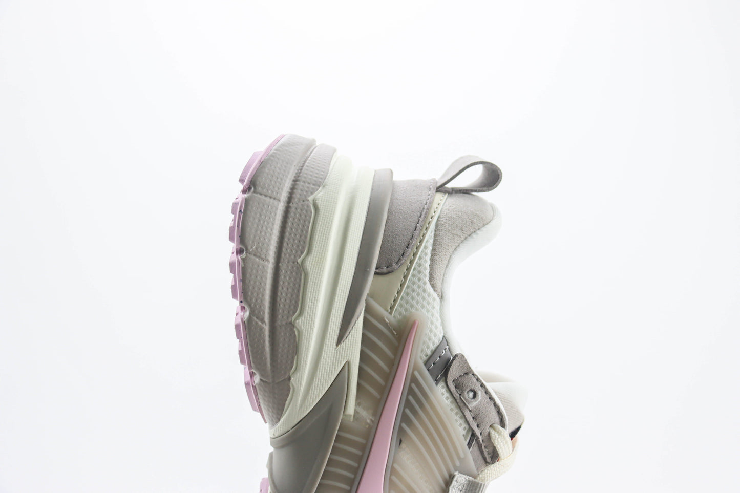 Nike V2K Run Sail Pink Foam Vast Grey