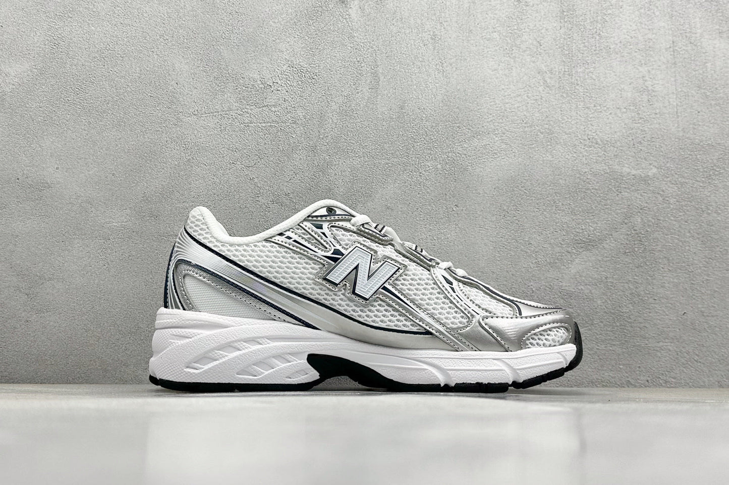 New Balance 740 White & Navy