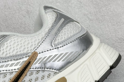 Nike V5 RNR White & Parachute Beige