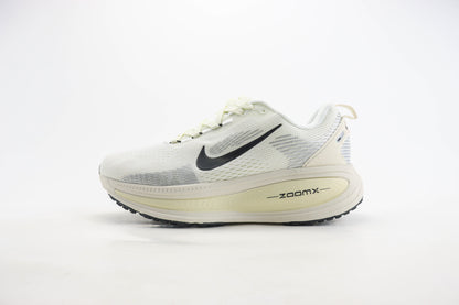 Nike Vomero 18 Coconut Milk