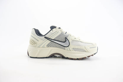 Nike Air Zoom Vomero 5 Phantom W