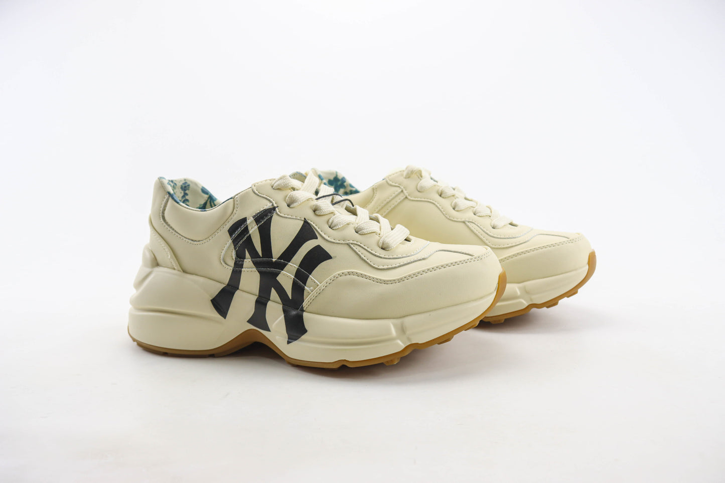 Gucci Mystic Cream Leather NY Yankees Rhyton