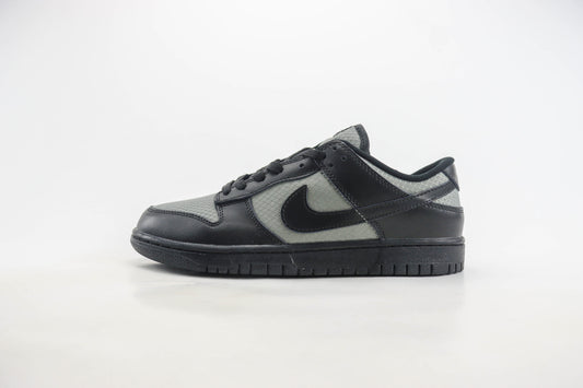 Nike Dunk Low SE Off Noir Smoke Grey