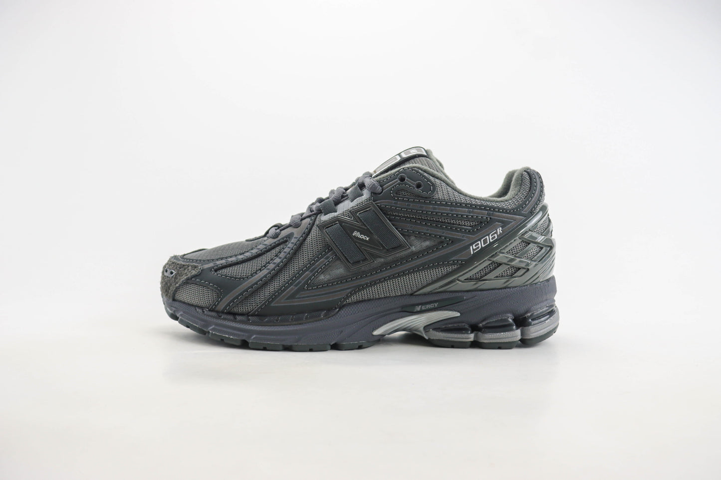 New Balance 1906R Greyscale