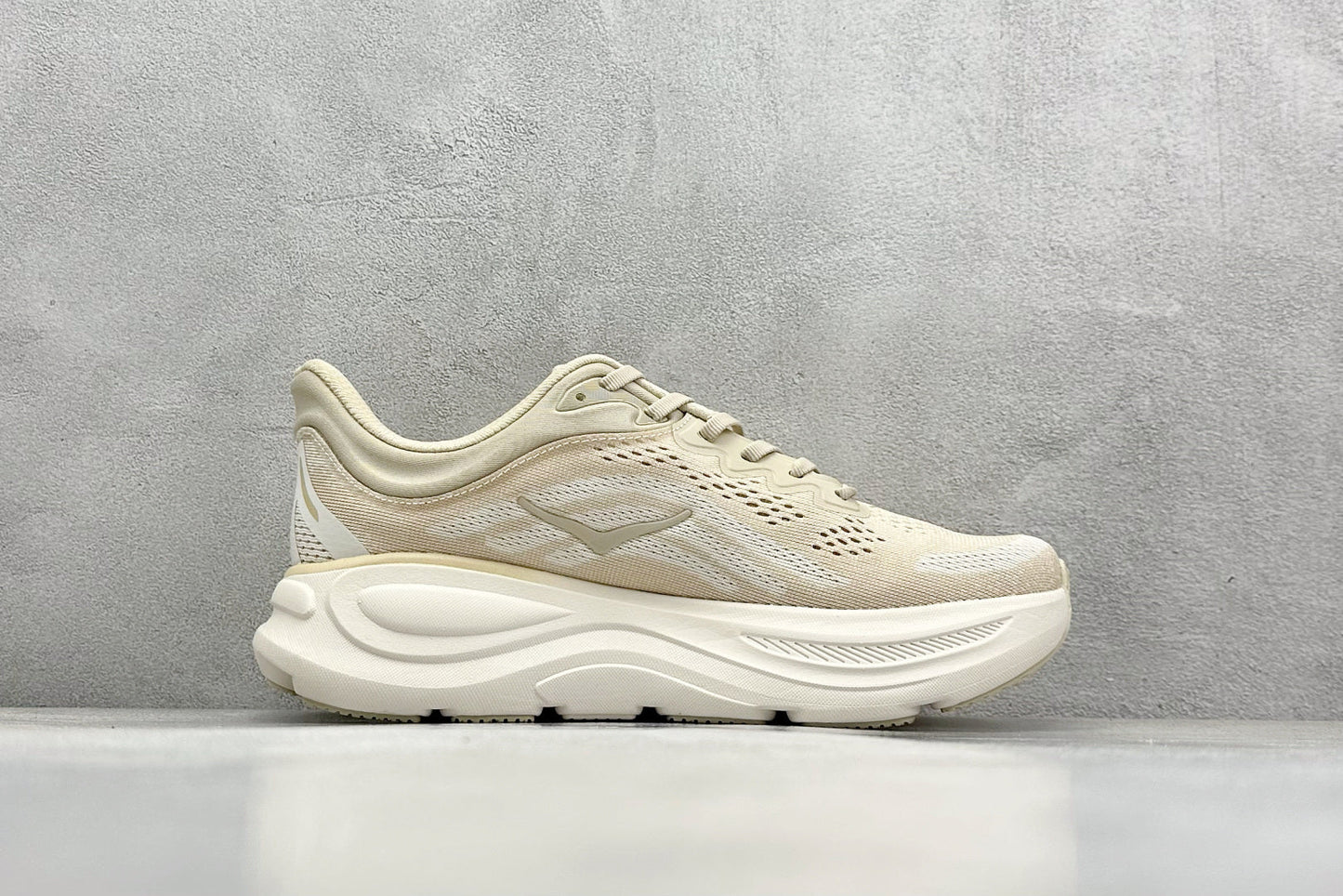 HOKA ONE ONE Bondi 9 Oatmeal Oat Milk