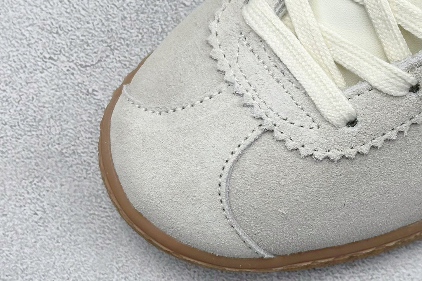 Adidas Stadt Chalk White Black Gum
