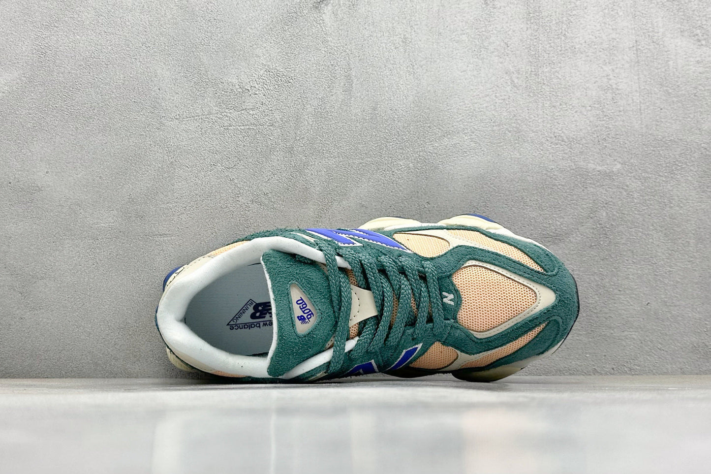 New Balance 9060 New Spruce Peach Blossom