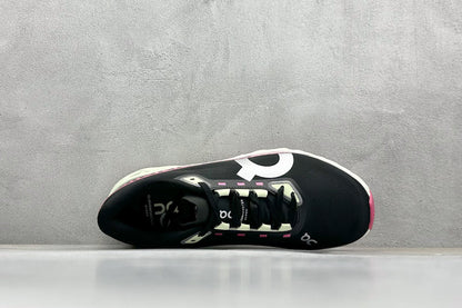 On M Cloudmonster Hyper Black Lima
