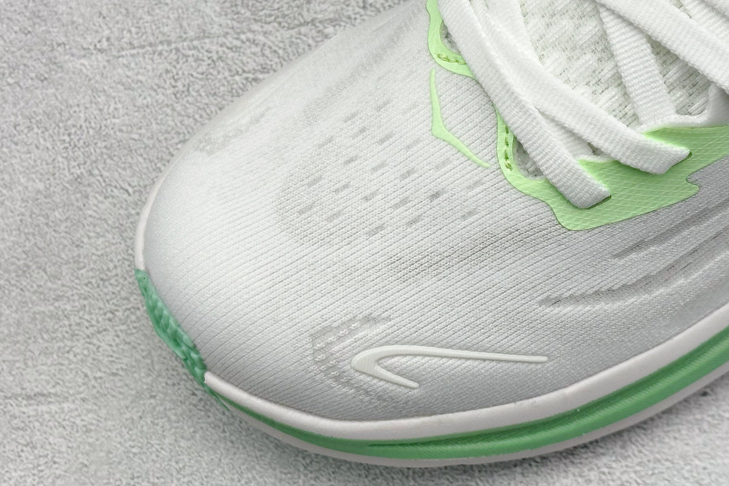 HOKA Clifton 10 White Cielo blue