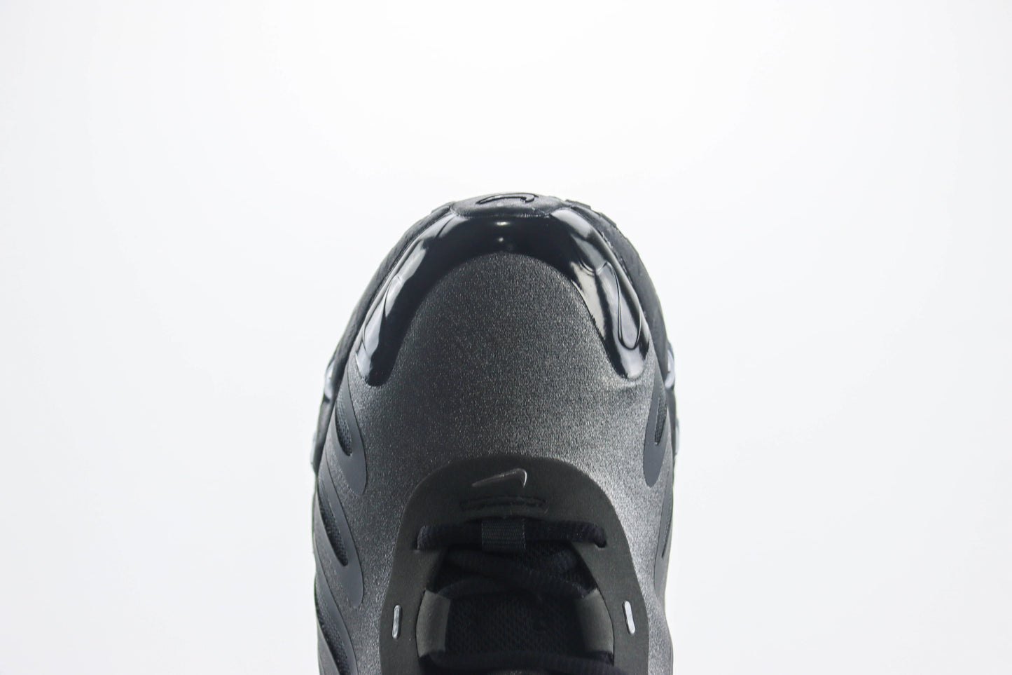 Nike Air Max Dn8 Black Metallic Dark Grey