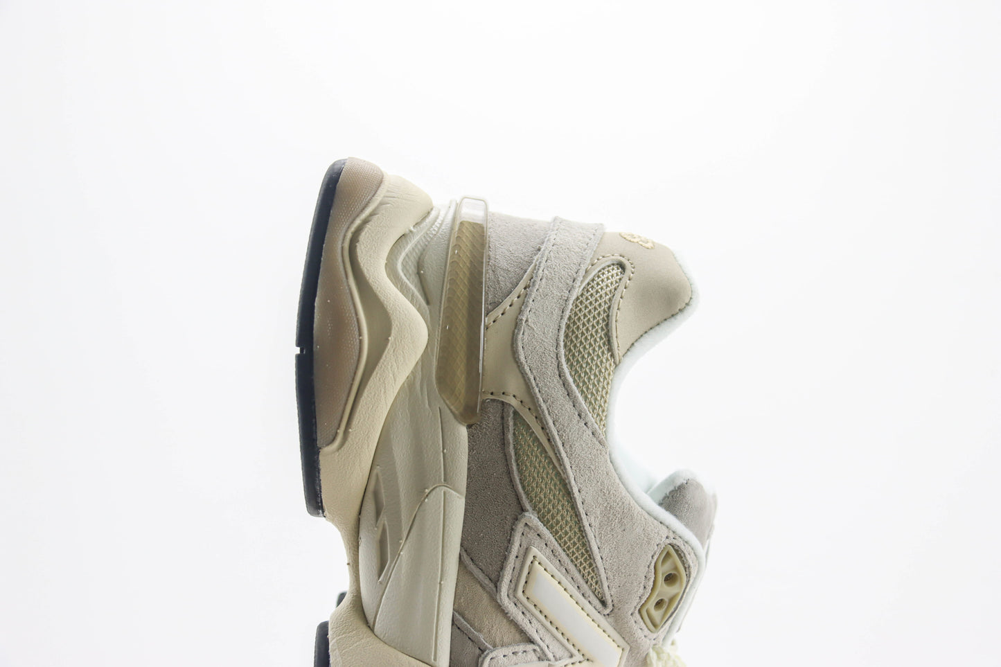 New Balance 9060 Oatmeal