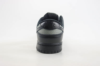 Nike Dunk Low SE Off Noir Smoke Grey