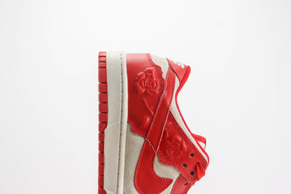 Nike Dunk Low Roses Red
