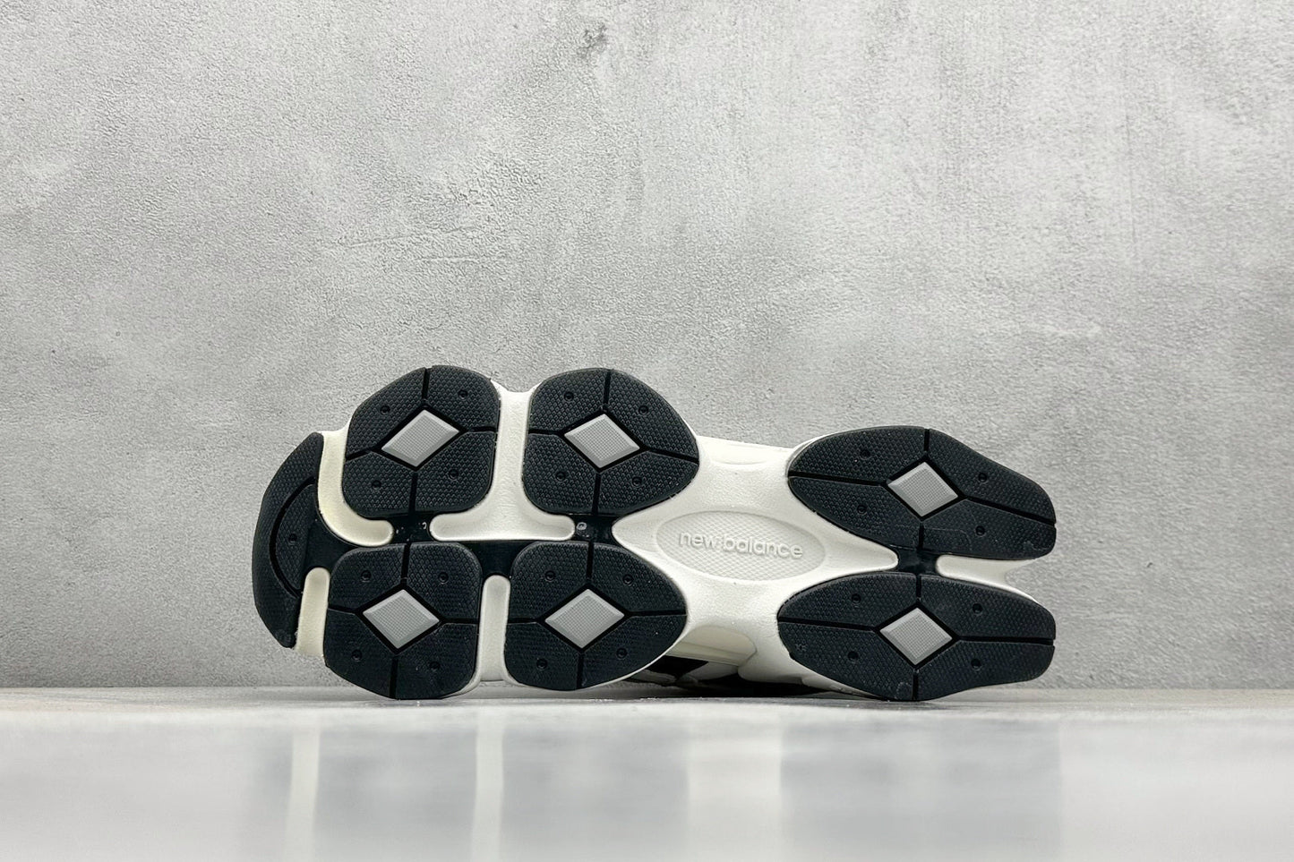 New Balance 9060 Grey Jet Black