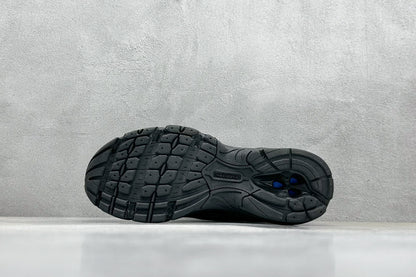New Balance 740 Black Metallic