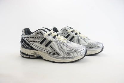 New Balance 1906R Silver Metallic Black