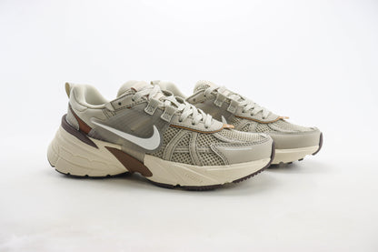 Nike V2K Run Light Orewood Brown