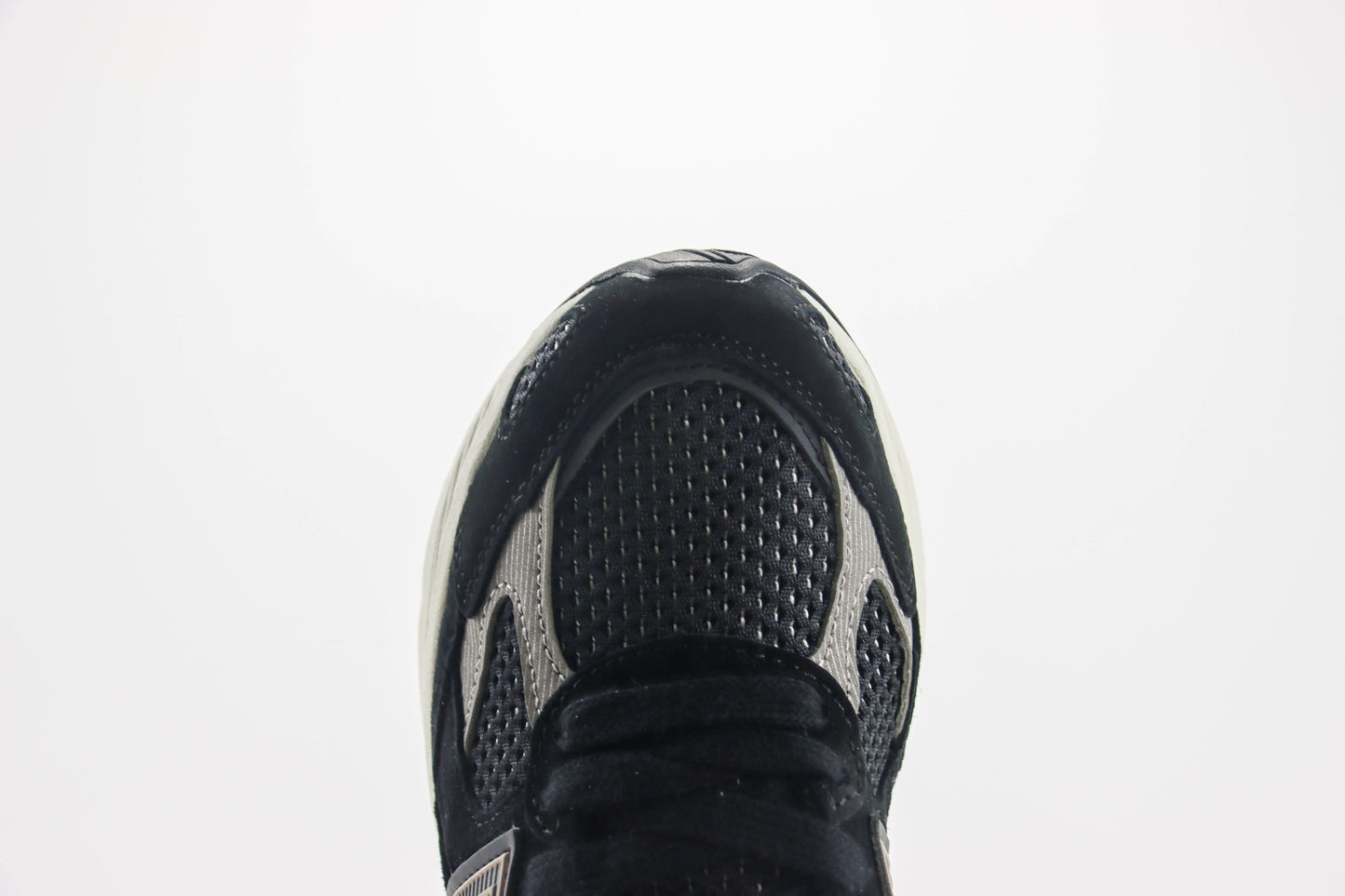 New Balance 2010 Black Shadow Grey
