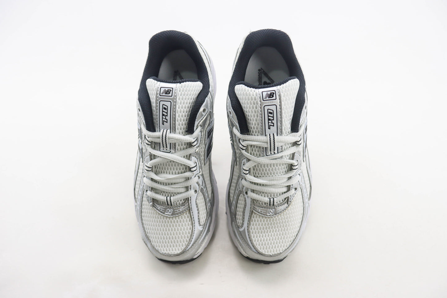 New Balance 740 White & Silver