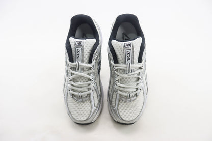 New Balance 740 White & Silver