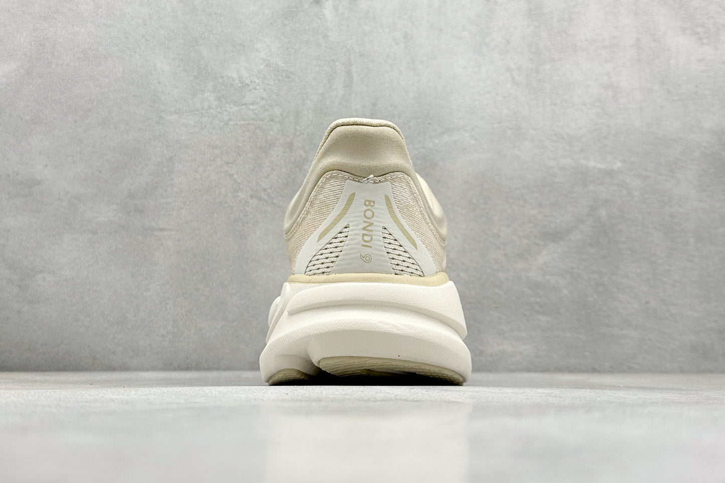 HOKA ONE ONE Bondi 9 Oatmeal Oat Milk