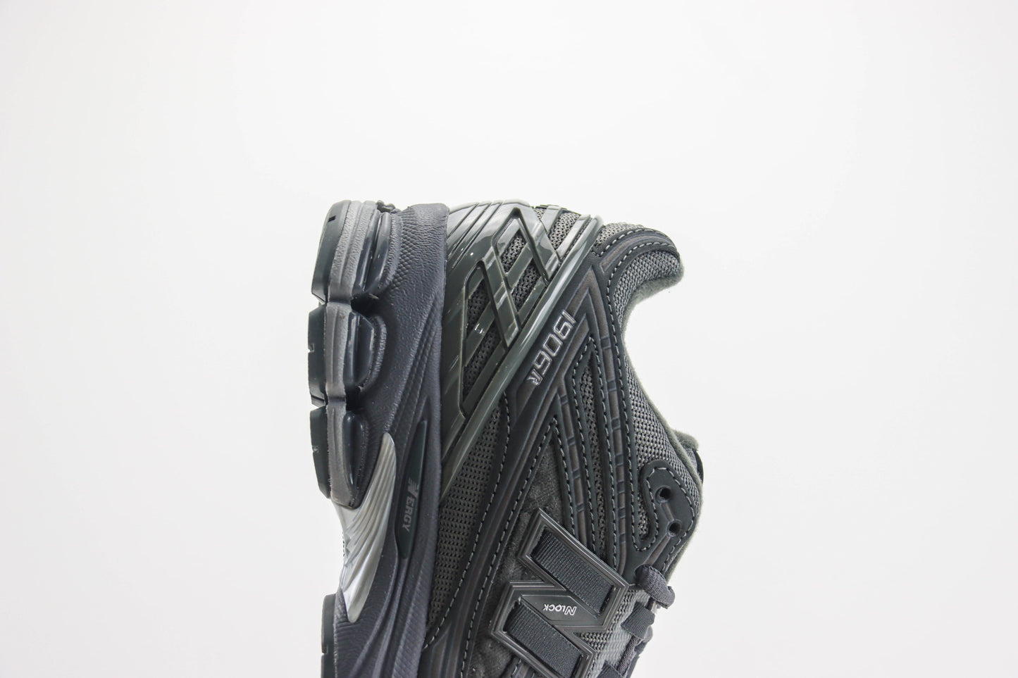 New Balance 1906R Greyscale