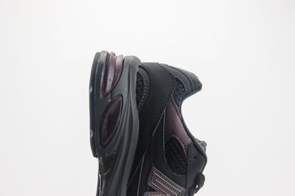 New Balance 2010 Black Iridescent