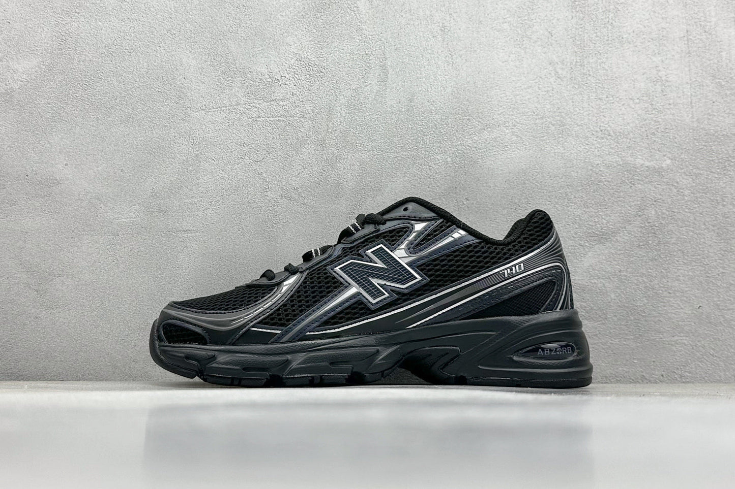 New Balance 740 Black & Silver Metallic