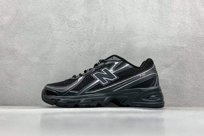New Balance 740 Black & Silver Metallic