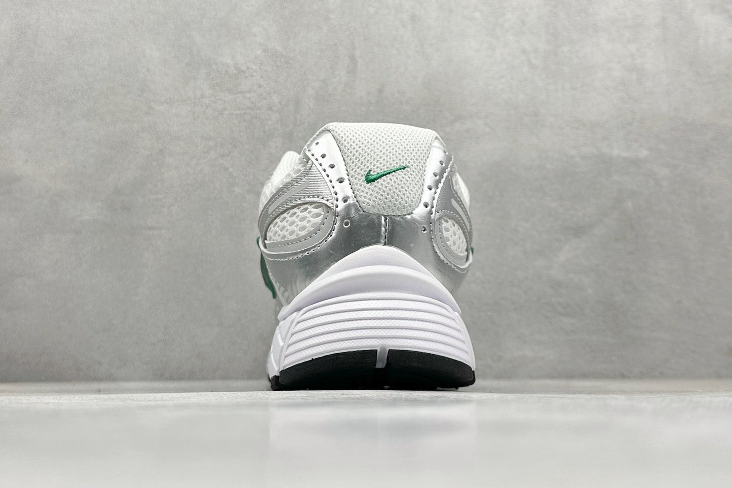 Nike V5 RNR White Malachite