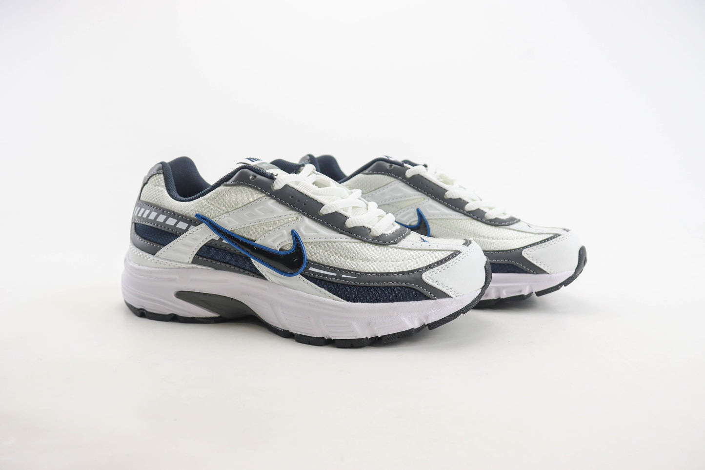 Nike Initiator White Obsidian Metallic Cool Grey