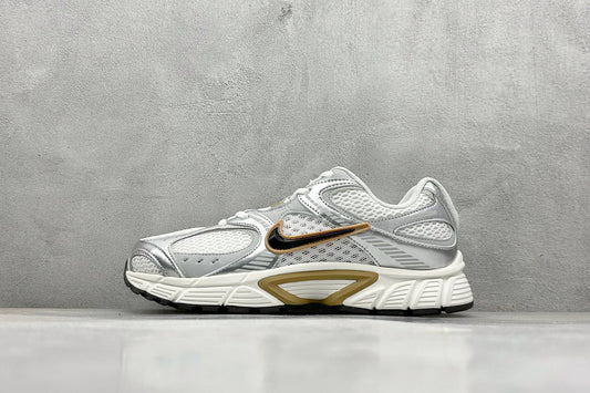 Nike V5 RNR White & Parachute Beige