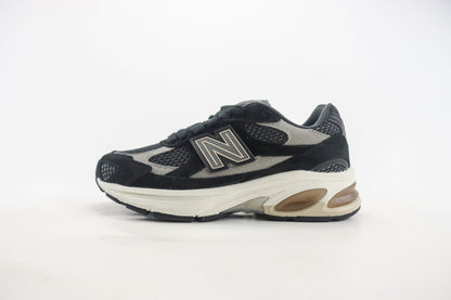 New Balance 2010 Black Shadow Grey
