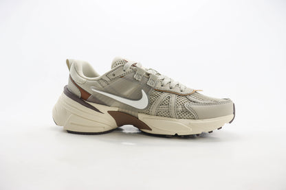 Nike V2K Run Light Orewood Brown