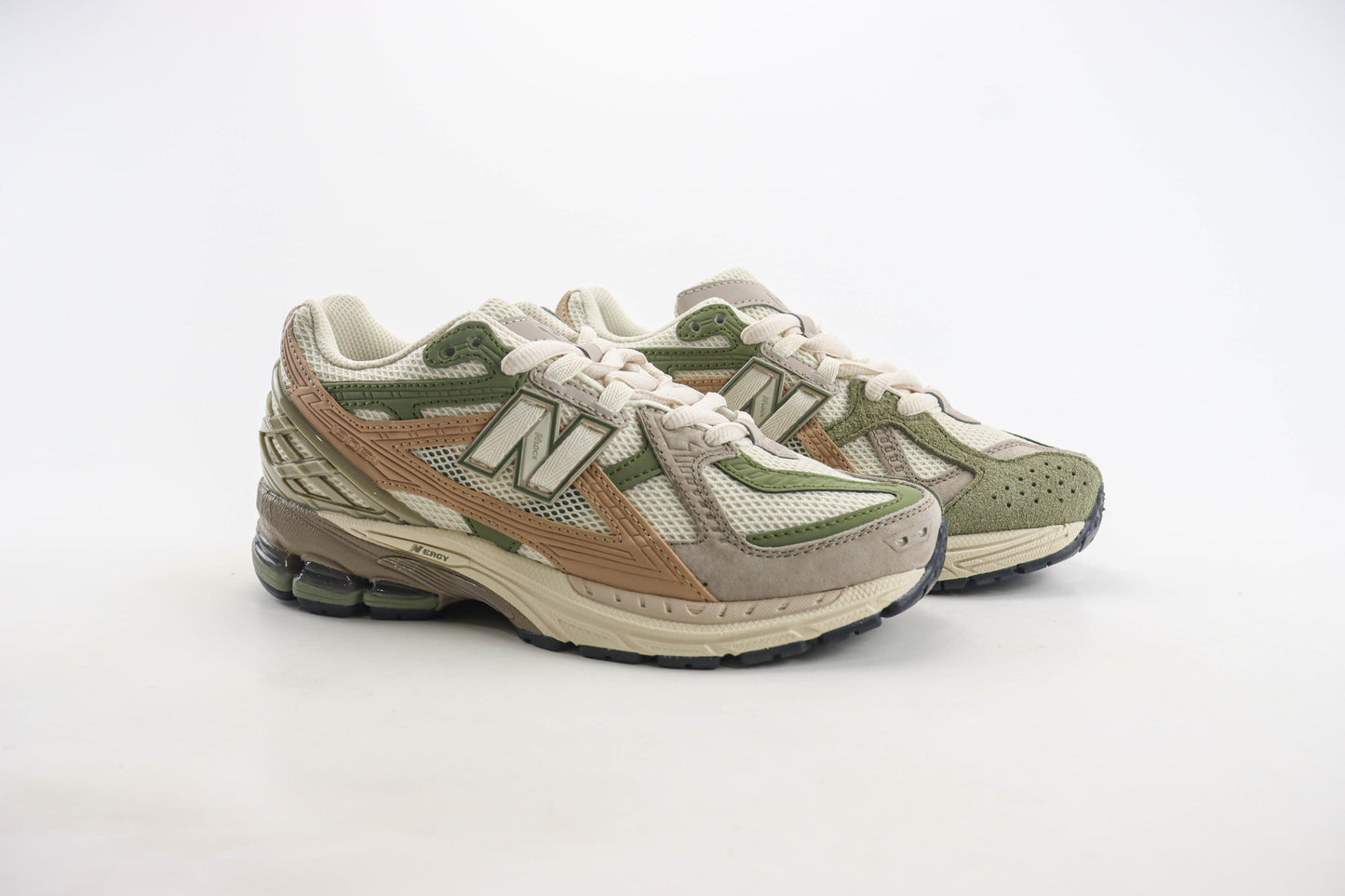 New Balance 1906U Linen Dark Olivine
