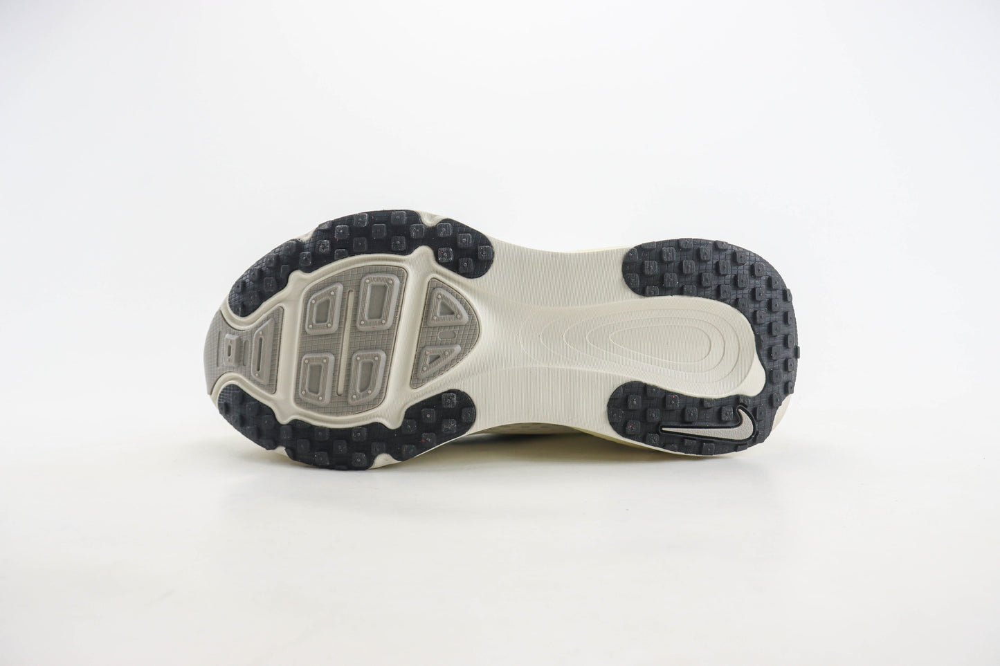Nike Vomero 18 Coconut Milk
