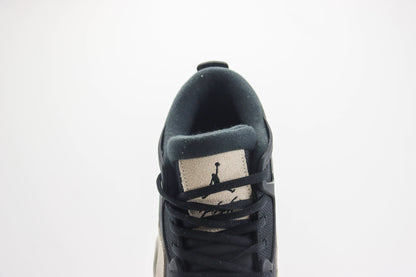 Nike Air Jordan 4 Retro OG New Black Light Bone