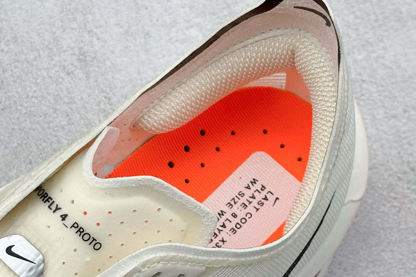 Nike Vaporfly 4 SAIL TOTAL ORANGE