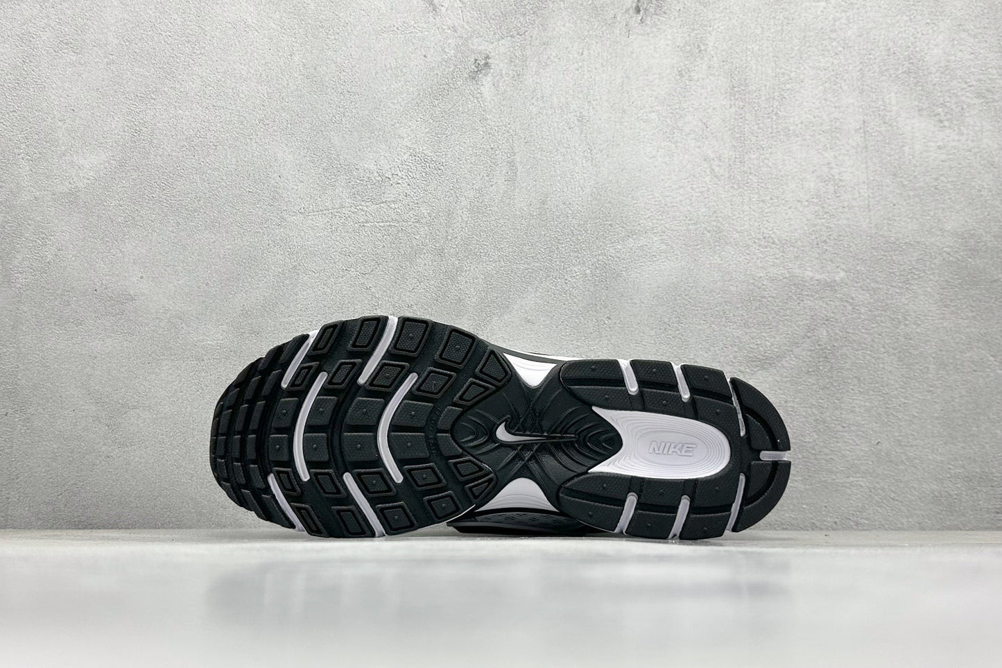 Nike V5 RNR White Vast Grey Black