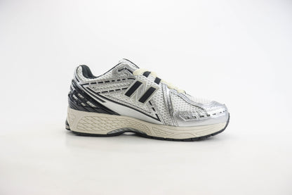 New Balance 1906R Silver Metallic Black