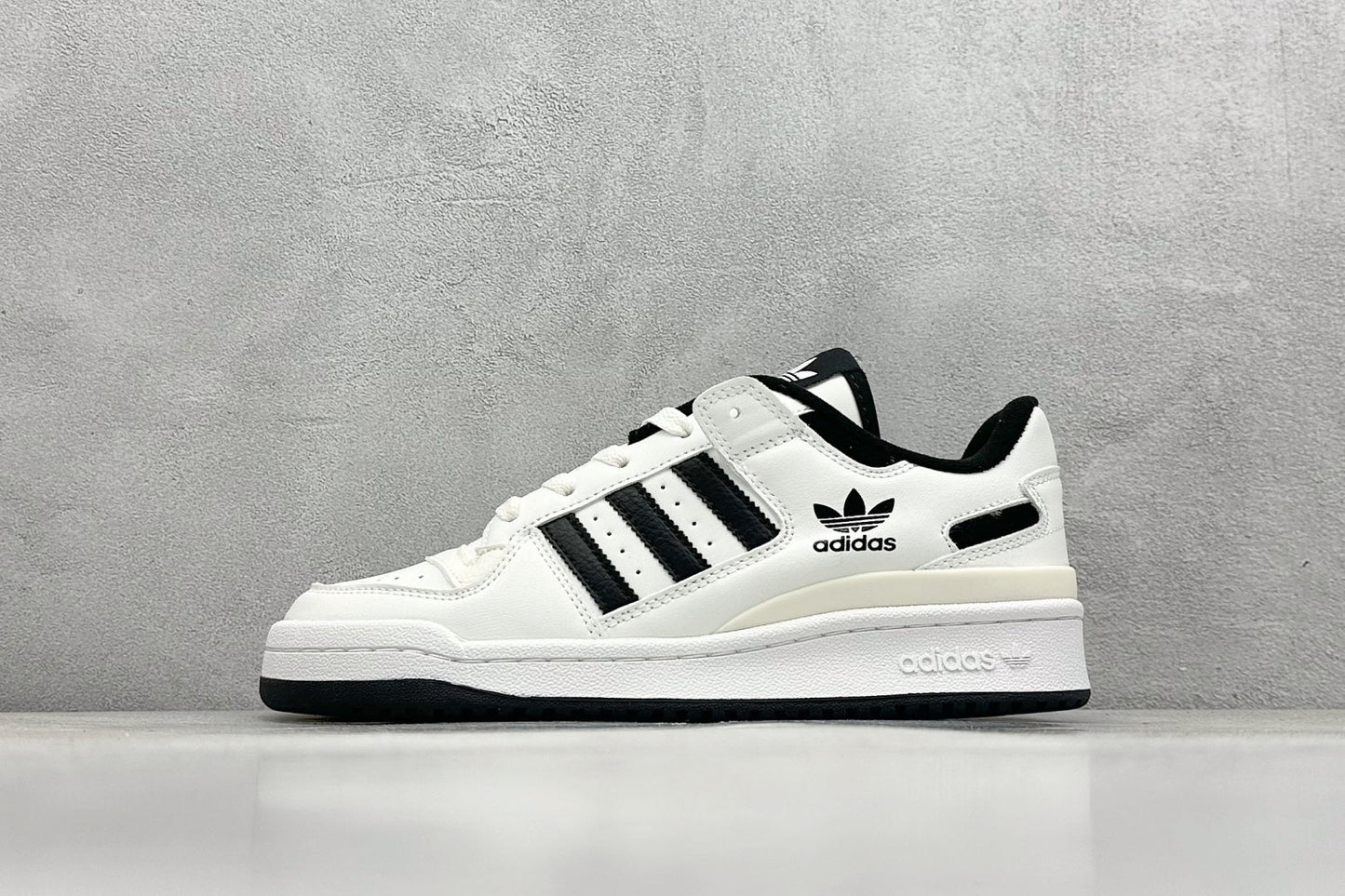 Adidas Forum 84 Low White Black