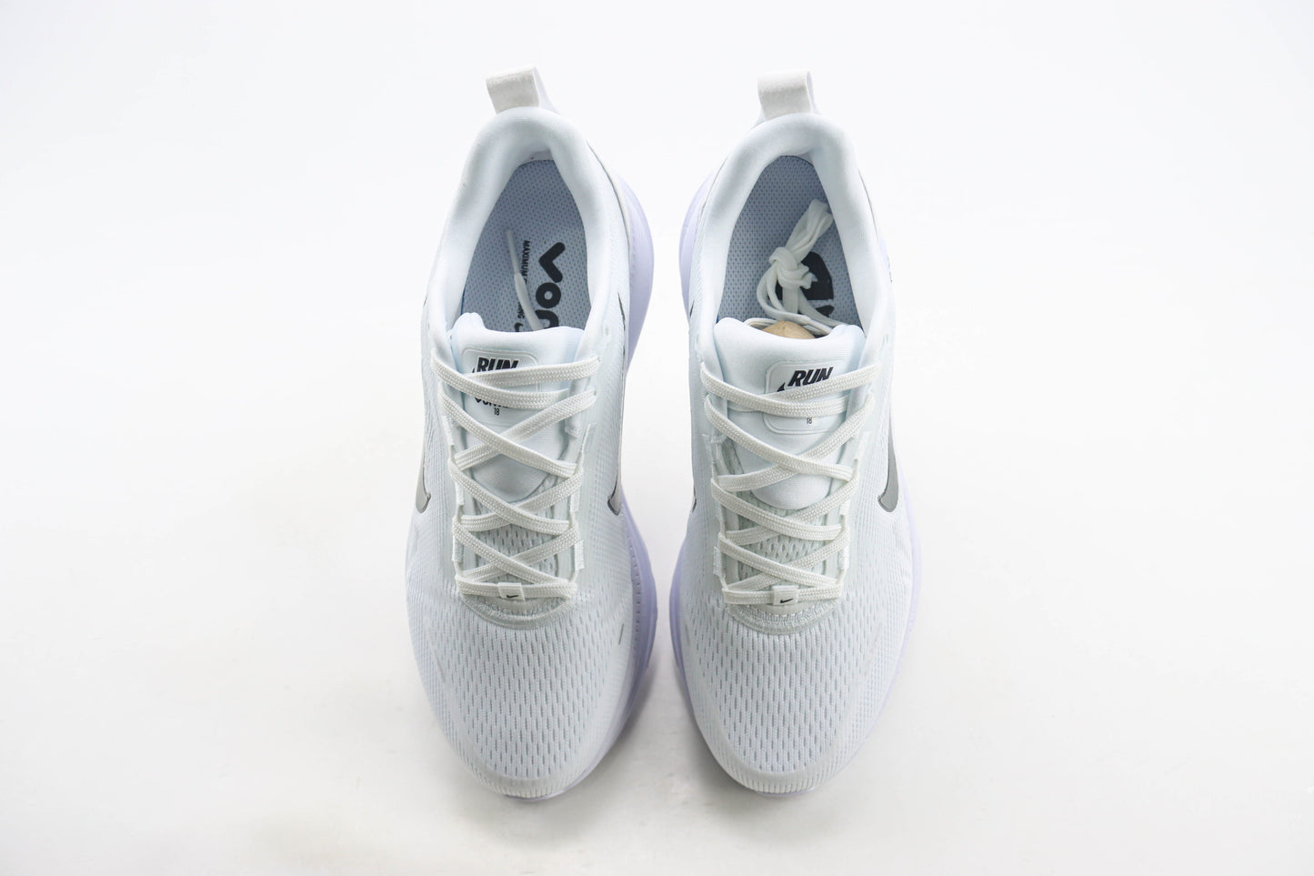 Nike Vomero 18 All White