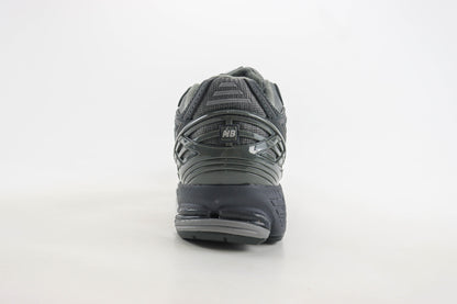 New Balance 1906R Greyscale