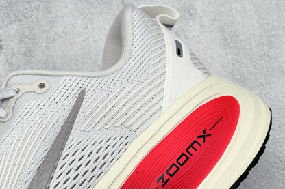 Nike Vomero 18 Platinum Tint Metallic Pewter Siren Red