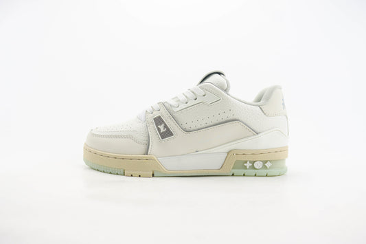 Louis Vuitton Trainer White Signature