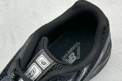 New Balance 740 Black & Silver Metallic